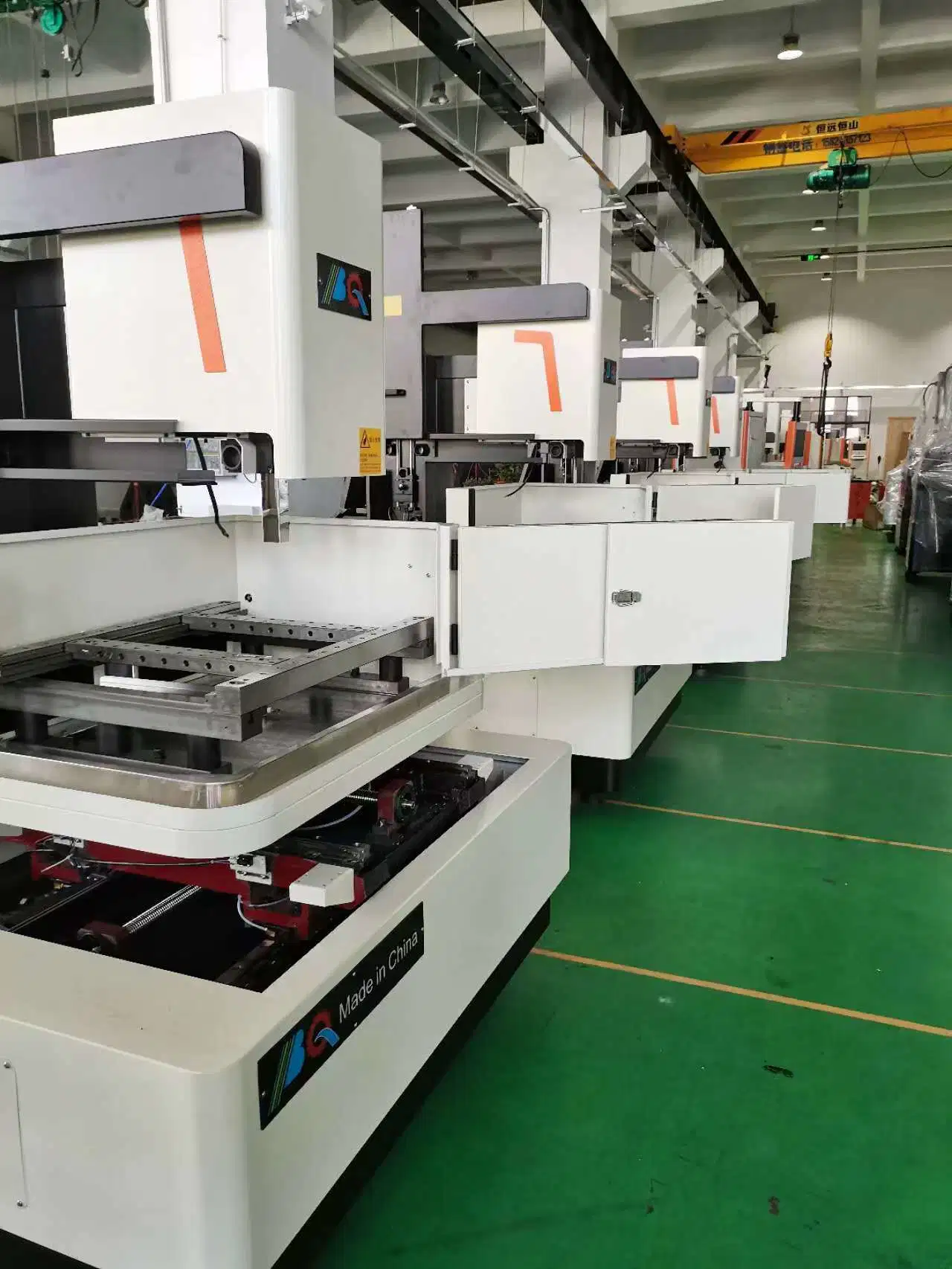 Alta velocidade do fio CNC máquina de corte Bq630 Descarga Elétrica EDM fio máquina de corte