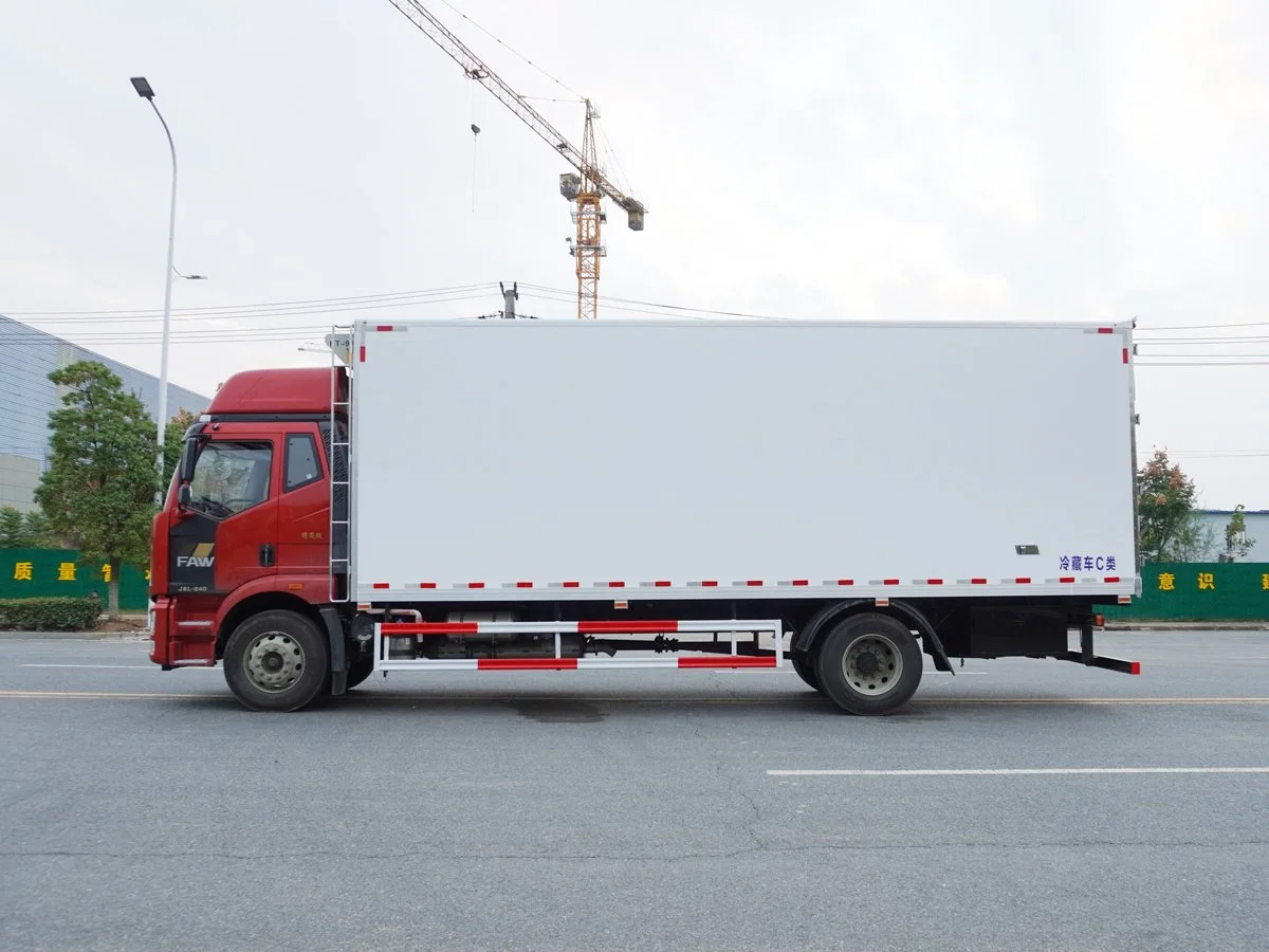 CAMION DE CONGÉLATEUR DE LA SCIE à viande congelée, côté gauche, entraînement réfrigéré Camions