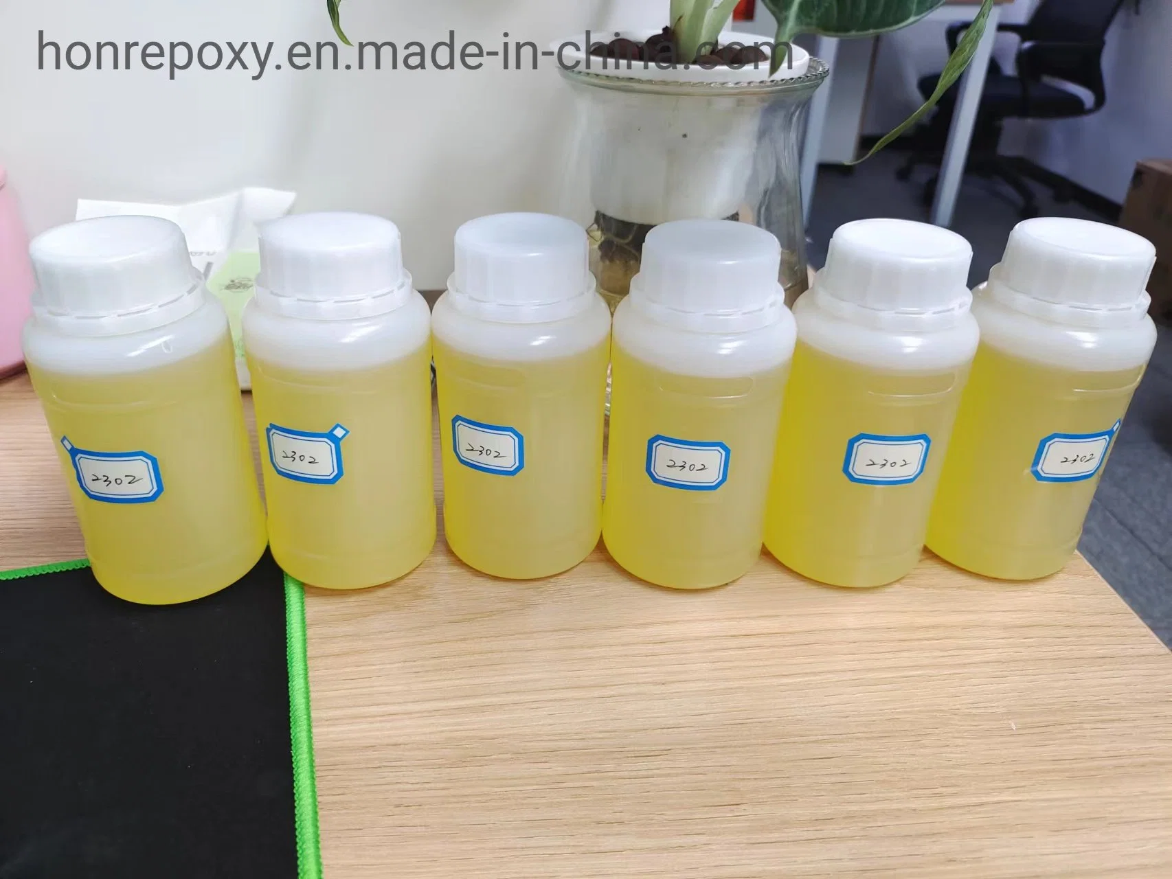 Agent de durcissement époxy à l'amine aromatique modifié liquide et transparent jaunâtre 2302 Green Special utilisé