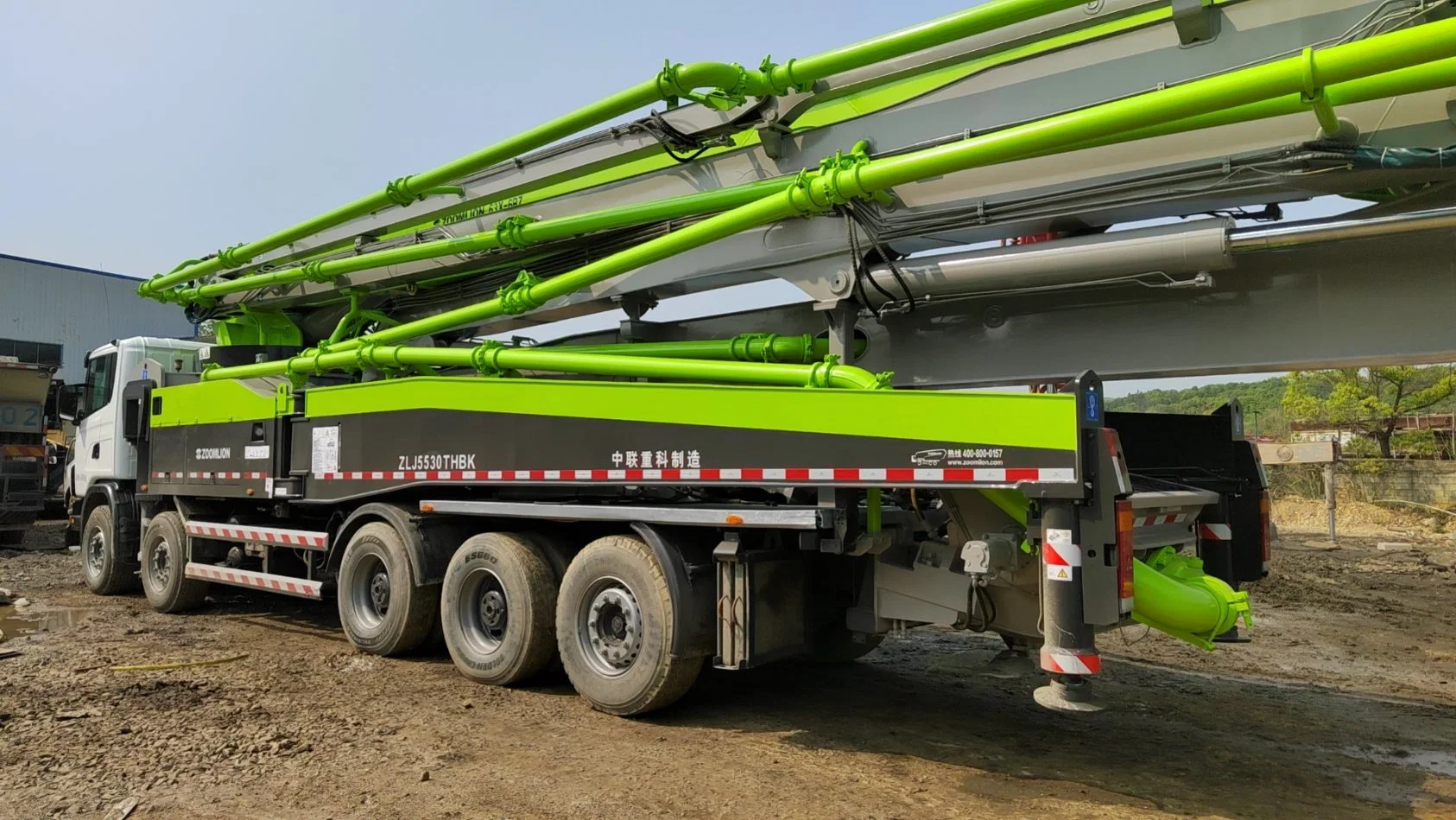 Highly Reliable Strong Pumping 2014 Zoomlion 63m Concrete Pump Used Heavy Equipments Infrusture Construction Machine