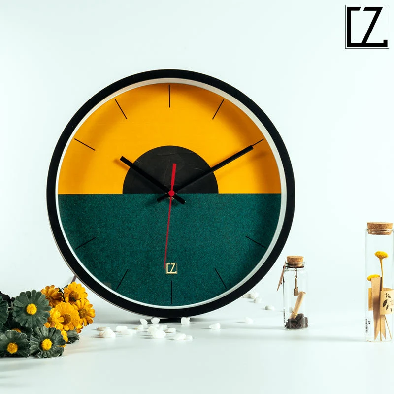 ساعة كوارتز البلاستيكية المخصصة لتصميم الحائط الرقمي الحديث العسل الديكور ساعة الحائط