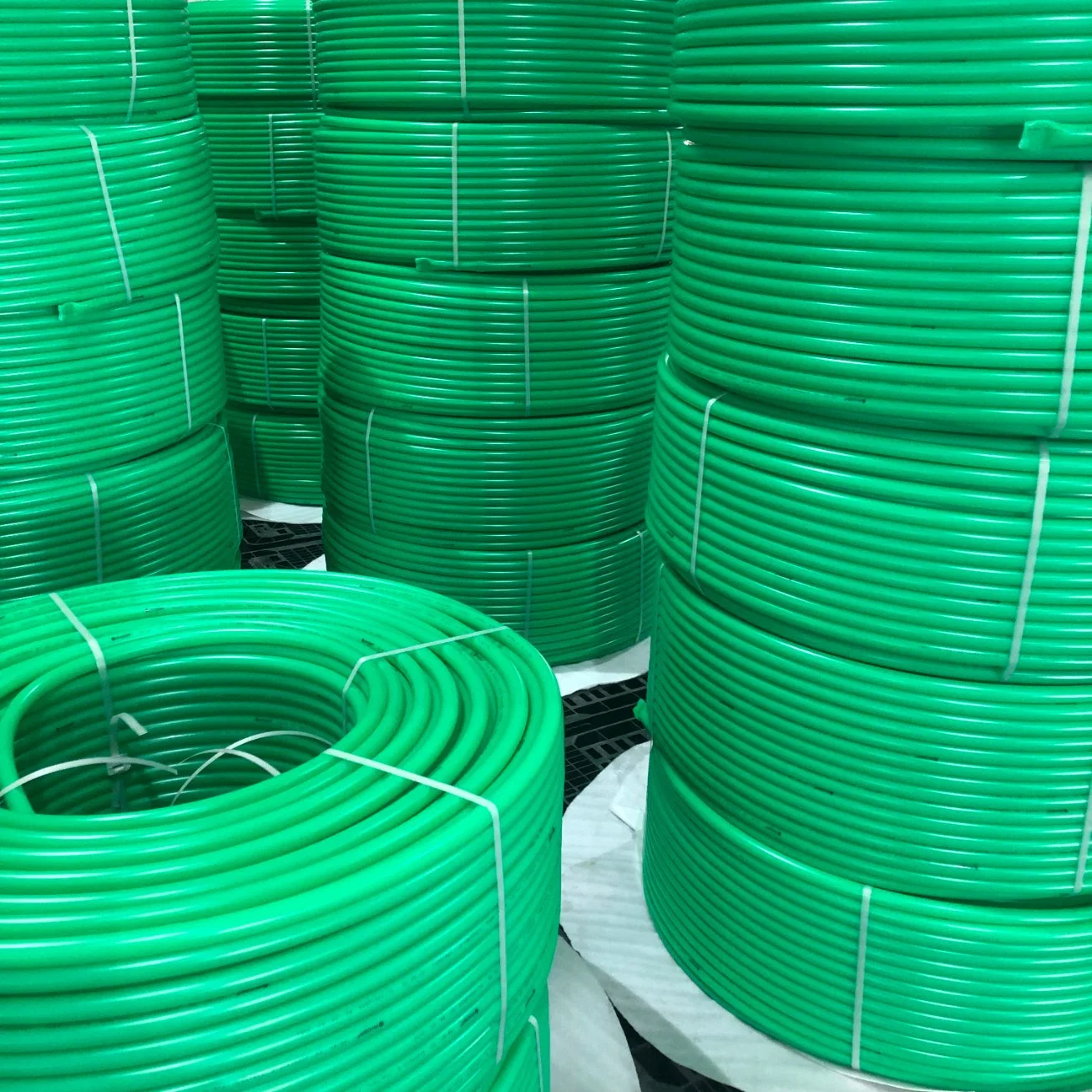 Green Color Water Pex Pipe and Press Crimp Fittings