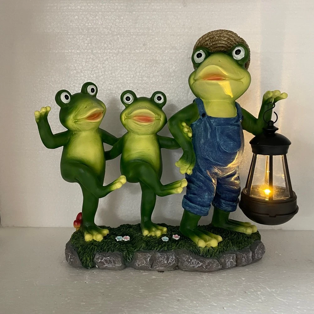 Solar Powered Resin Frog Familie Hängende Laterne Outdoor Akzent Beleuchtung LED-Gartenbeleuchtung