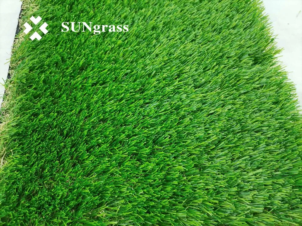 Muestra gratuita 40mm Turf Artificial Astro Turf 18stitches 4-Tones Garden Verde