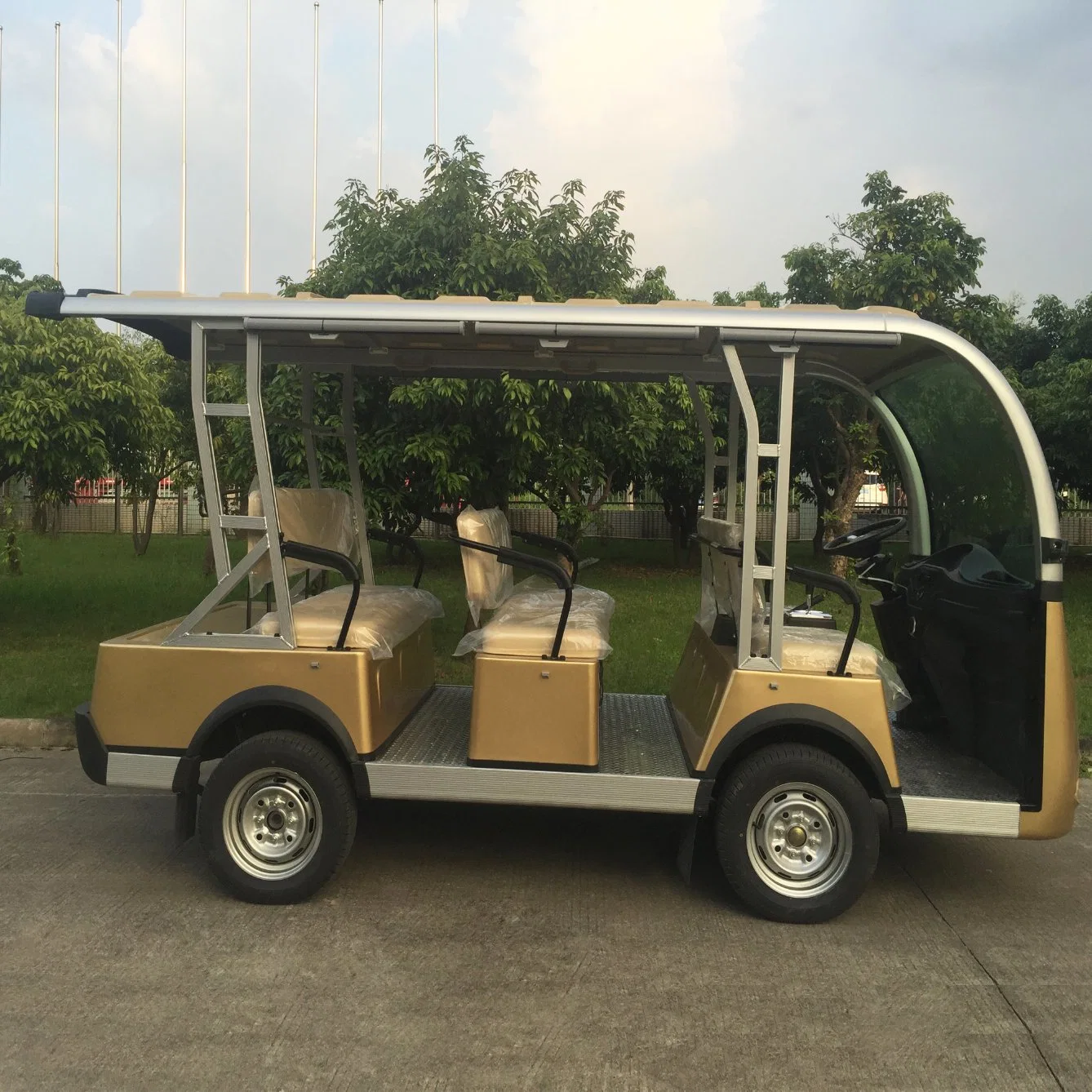 Legal Driving 48V Battery Operated Multifunctional Aluminum Frame Electric Sightseeing Bus (Lt-S8)