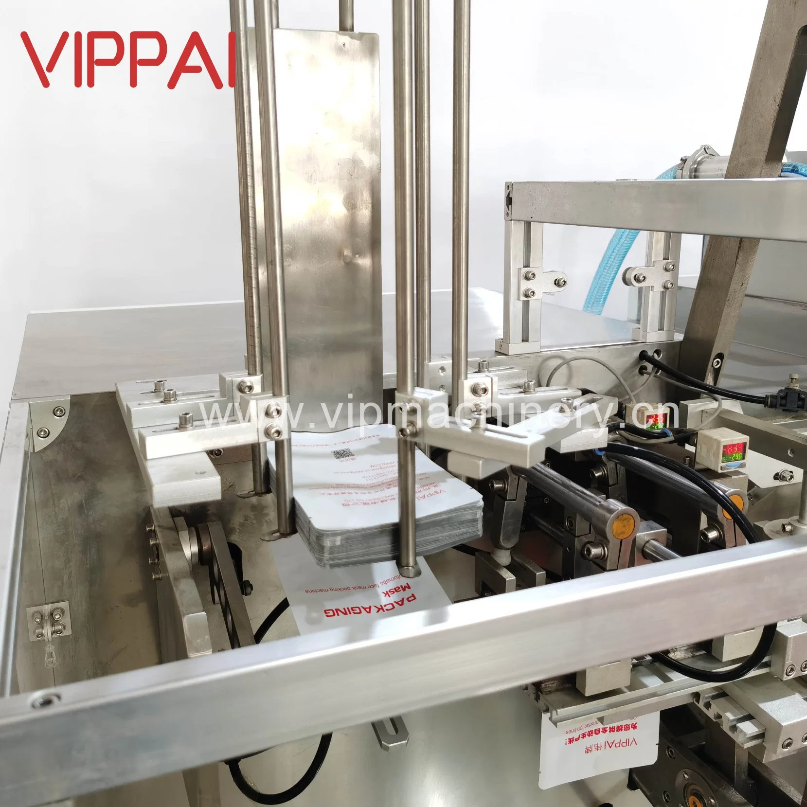 Vippai Factory Hot Sales Cosmetic Facial Mask Filling Sealing Machine in Korea