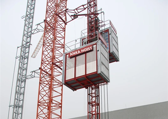 Construction Passenger Hoist and Materials / Goods Hoist Driven in Rack and Pinion Hoist