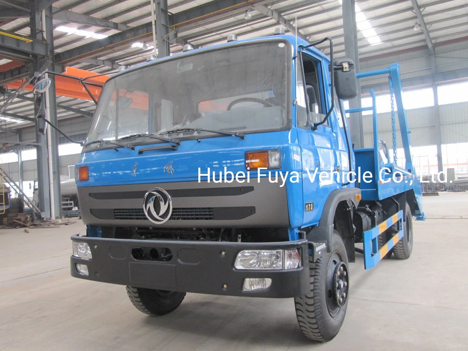 Dongfeng Euro 3 12m3 de 12 metros cúbicos de camiones de basura 12cbm saltar la cargadora con brazo oscilante