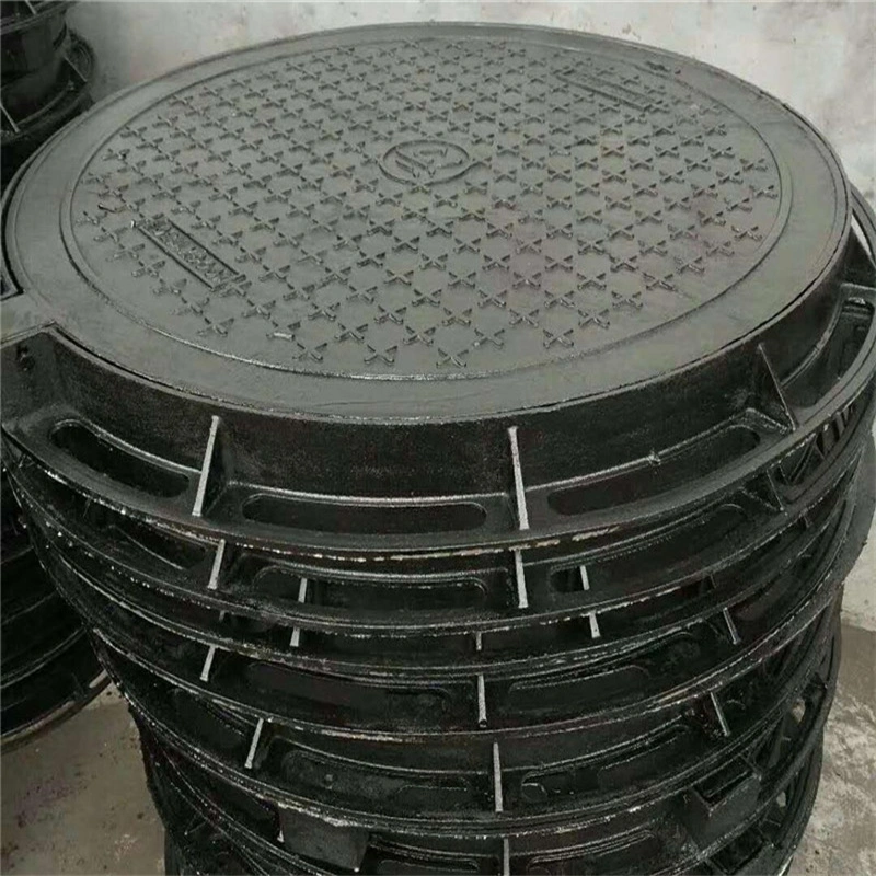 Trou de serrure en fonte couvre le service OEM En124 D400 carré rond Couvercle de trou de trou de homme du réservoir d'eau en fonte ductile DCI