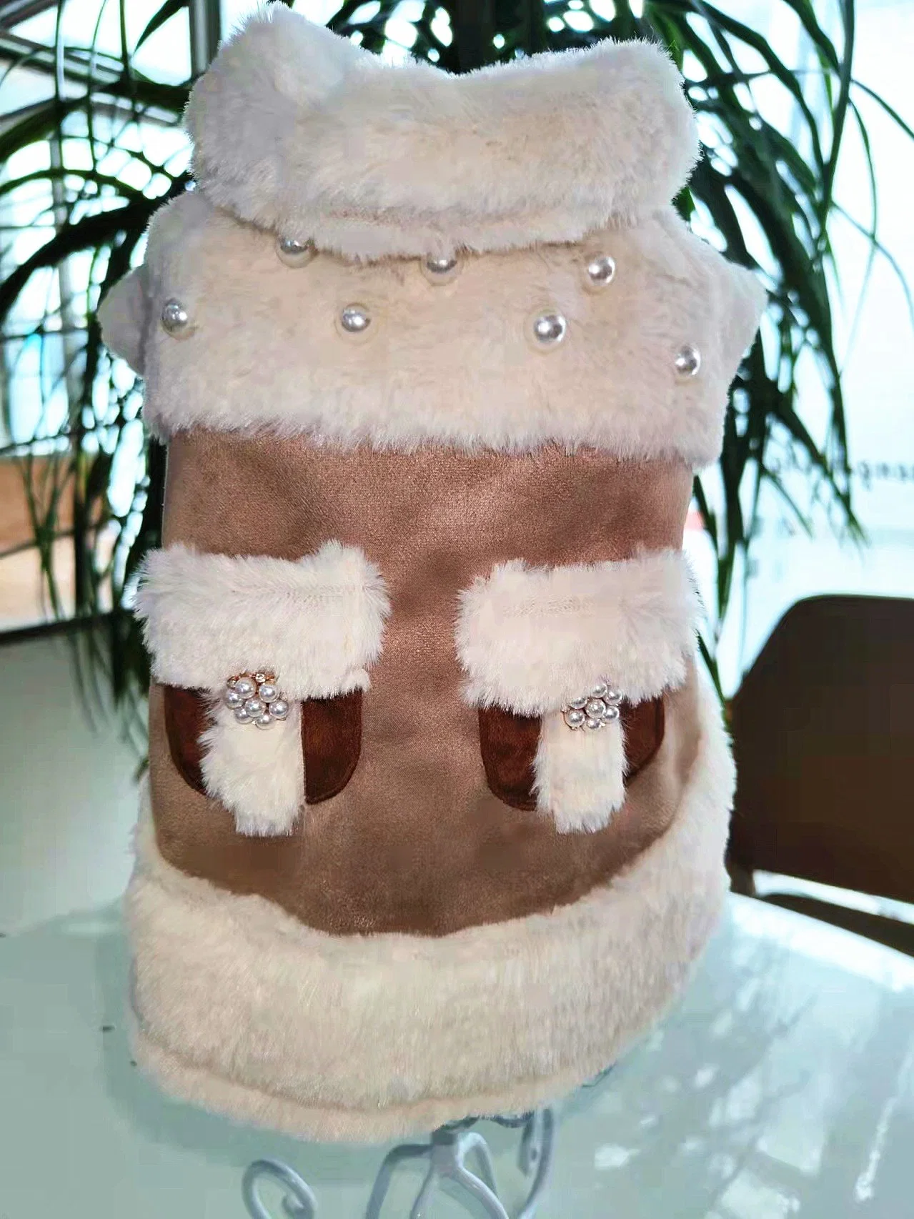 Luxury Winter Worm Pet Products Fashion Designer Winter Worm Dog Clothes Pet Accessories