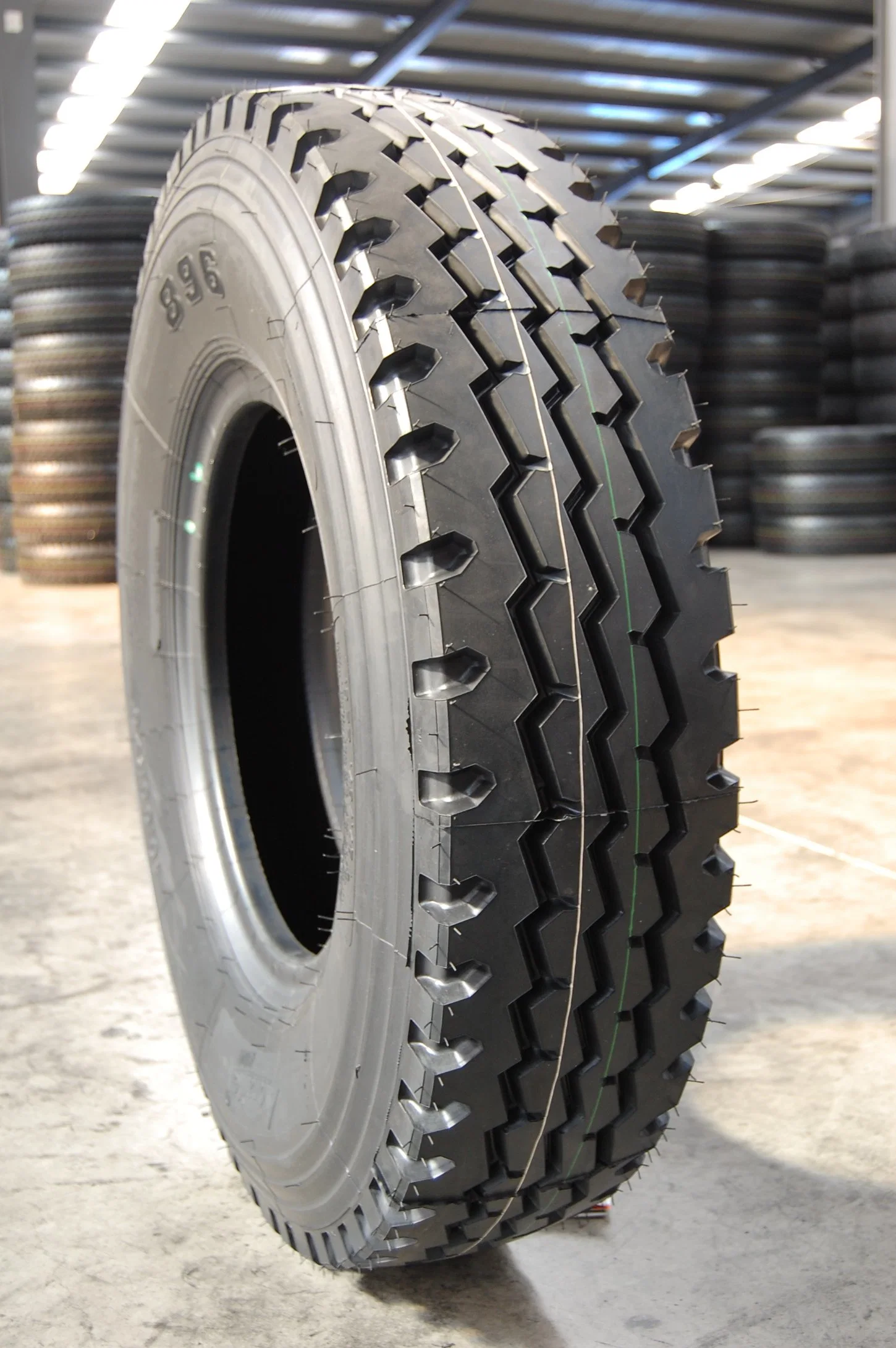 Constancy 8.25r16 Popular Size Radial Truck Tyre with Packing