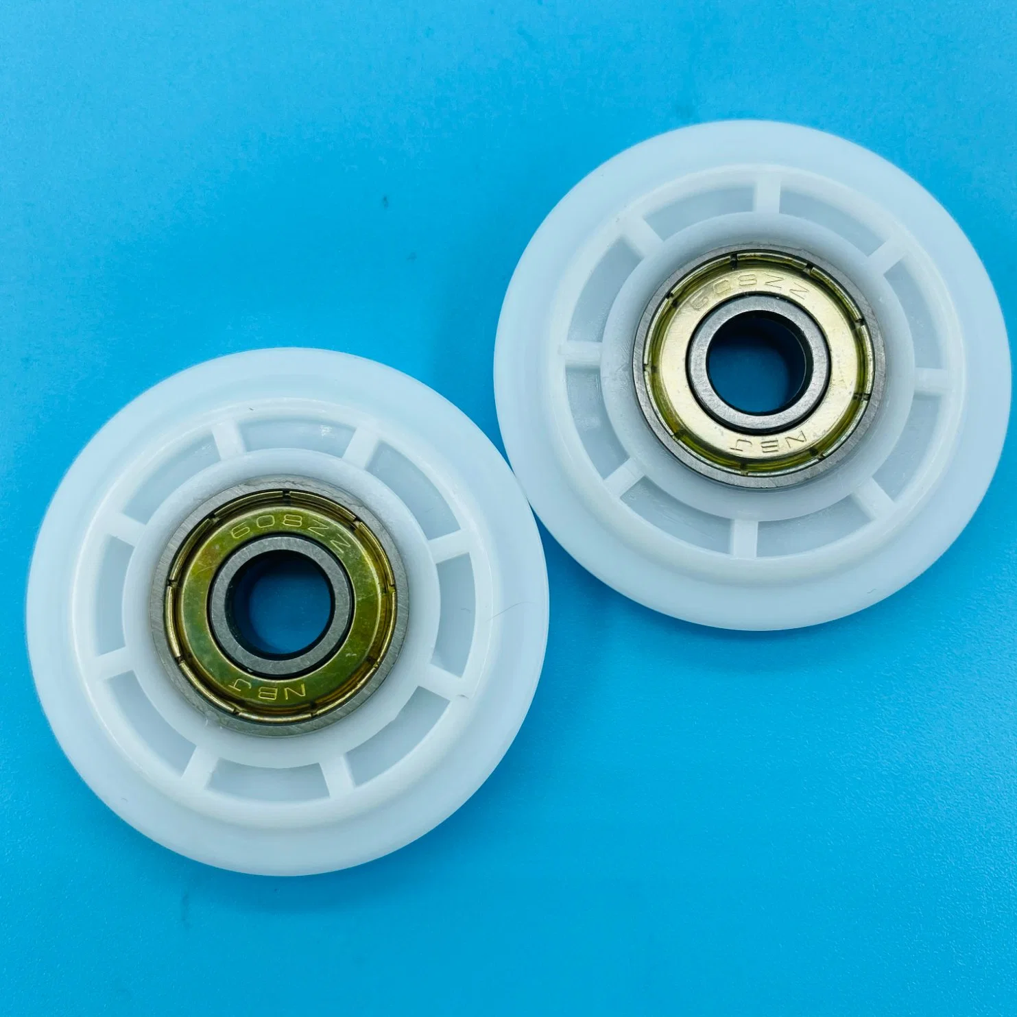 Factory Direct Sales and Easy to Load Size 8*45*7mm 608zz Type Plastic Bearing Pulley