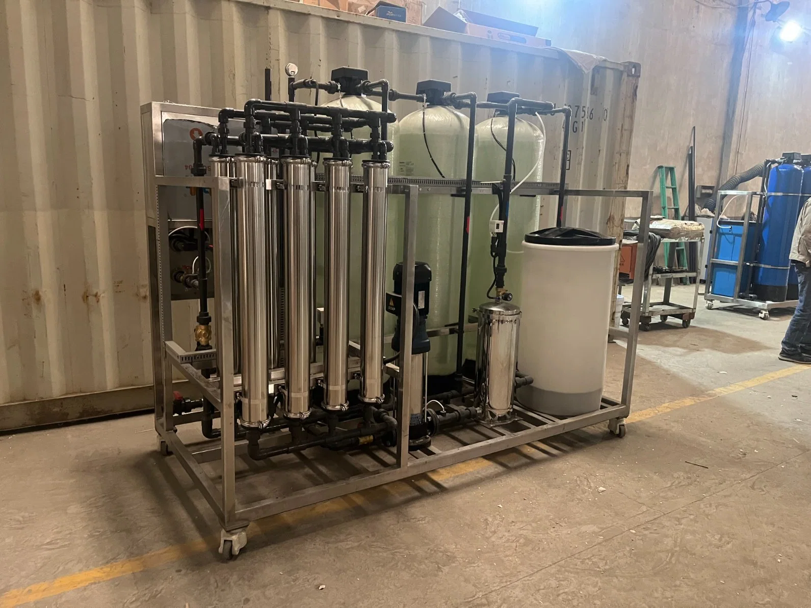 RO máquina de tratamiento de agua potable Sistema de filtro suavizador de agua de la planta de tratamiento de aguas industriales