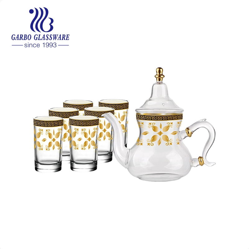 Juego de té y té de vidrio estilo árabe de Oriente Medio con Gold Decal Printing OEM Glass Drinkware Set vidrio de borosilicato hecho a mano Juego de té y tazas