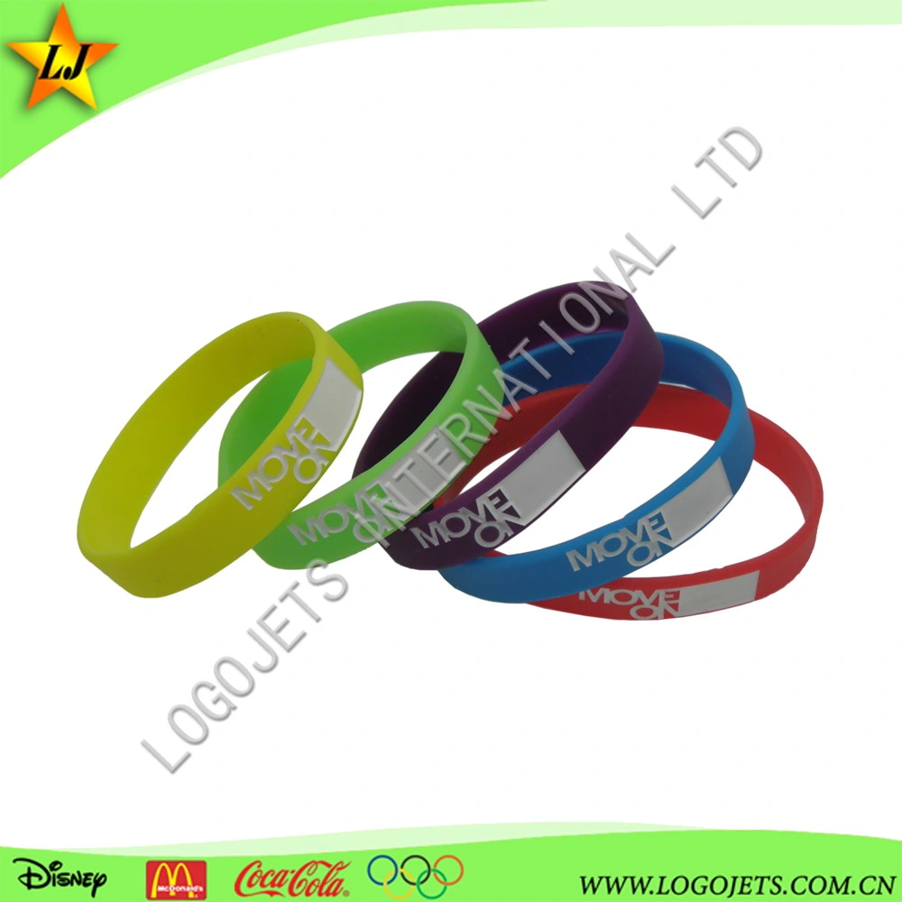 OEM Custom de caoutchouc de silicone bracelet gravé en relief logo imprimé pour des événements