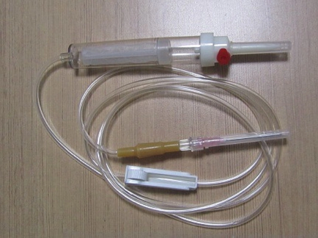 Disposable Blood Transfusion Set with CE & ISO