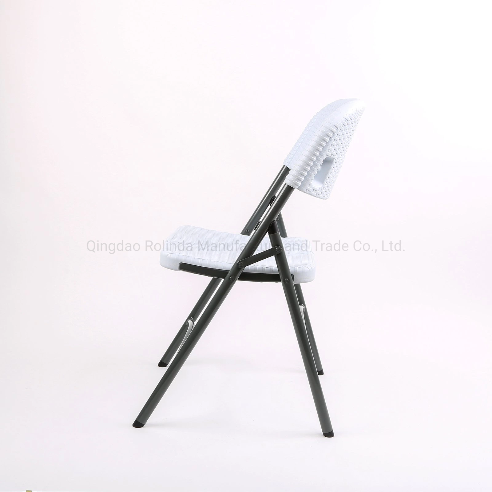 Lightweight Portable Metal Outdoor White Plastic Rattan Beach Folding Chair Foldable for Parties Meeting Training Wedding