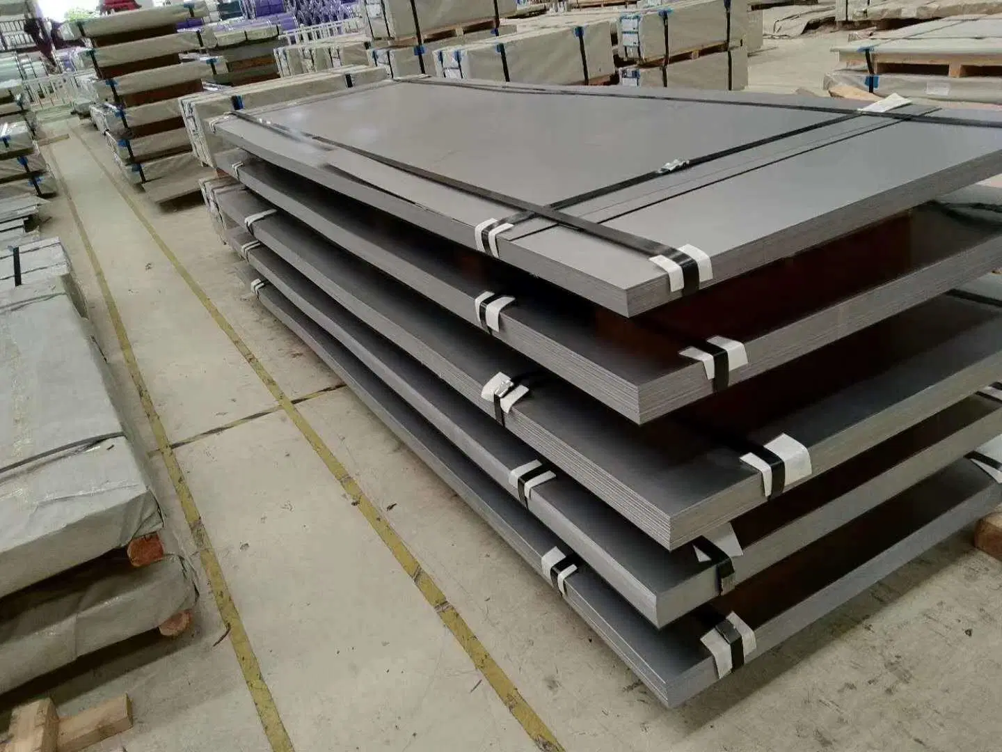 1mm 3mm 6mm 10mm 20mm Thick Ss400 Q355. En10025 St52 Q235 St37 A36 A106 S235jr Hot Rolled Wear Resistant Steel Sheet Ms Mild High Carbon Steel Sheet Plate Price