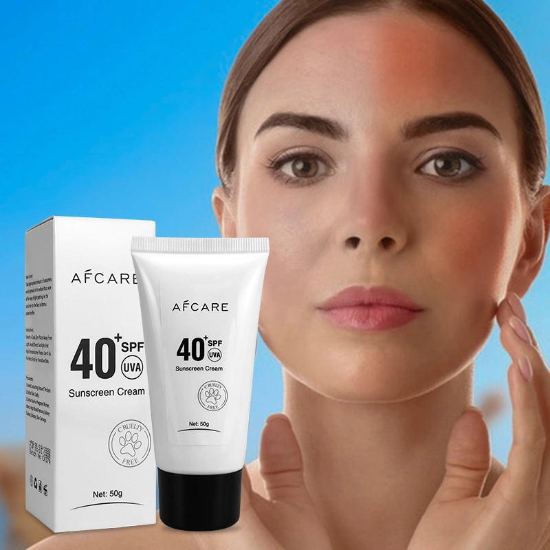 Blanchiment de la peau UVA UVB face teintée SPF 50 à base d'eau Crème solaire