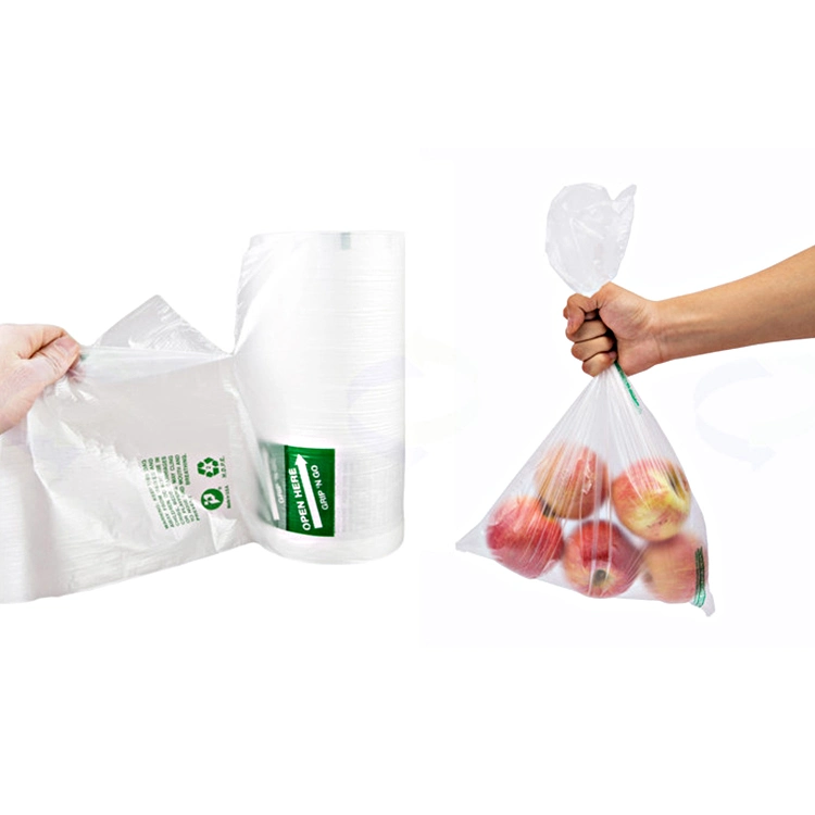 Sacs de nourriture super marché des sacs en plastique sur le rouleau transparent des sacs pour l'utilisation du marché