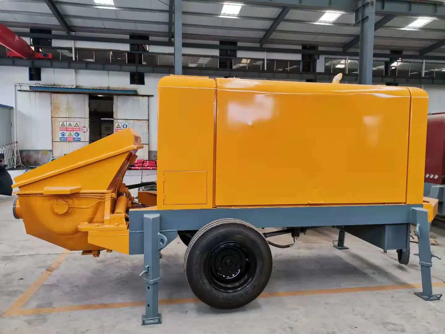 Minle 40m3/H Diesel Portable Trailer Concrete Conveying Pump Machine Concrete Pump Car for Construction Works