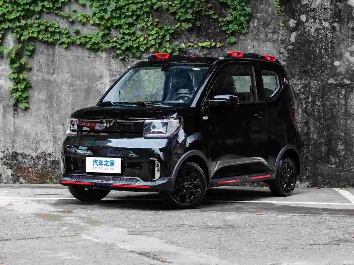 Adult High Configuration Four-Wheel Electric Car Is Equipped with 45ah Lead-Acid Battery LED Lamp