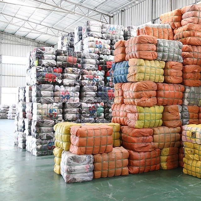 Container Großhandel Second Hand Kleidung Export nach Afrika Mischkleidung Gebrauchte Kleidung