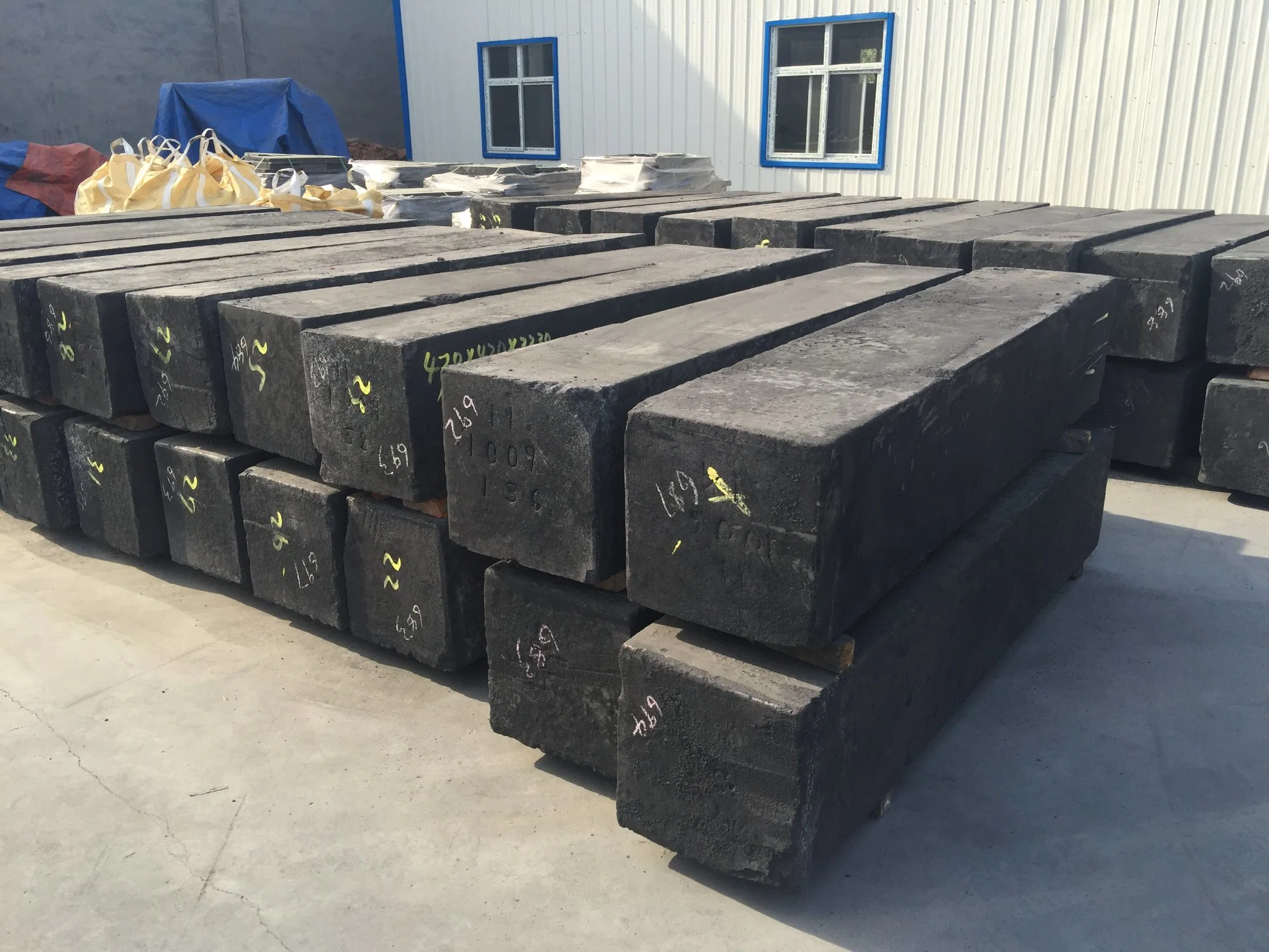 1.82-1.90 g/cm3 Density High Pressure Special Shaped Graphite Block for Foundry