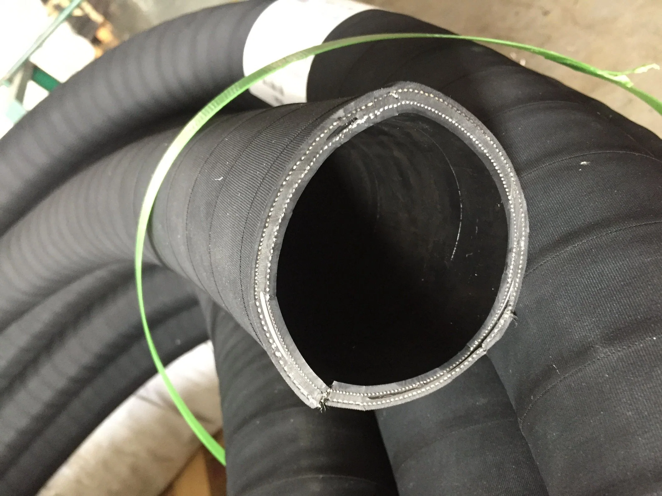 Chinese FDA Standard Flexible Wire Braid Food Grade Rubber Hose