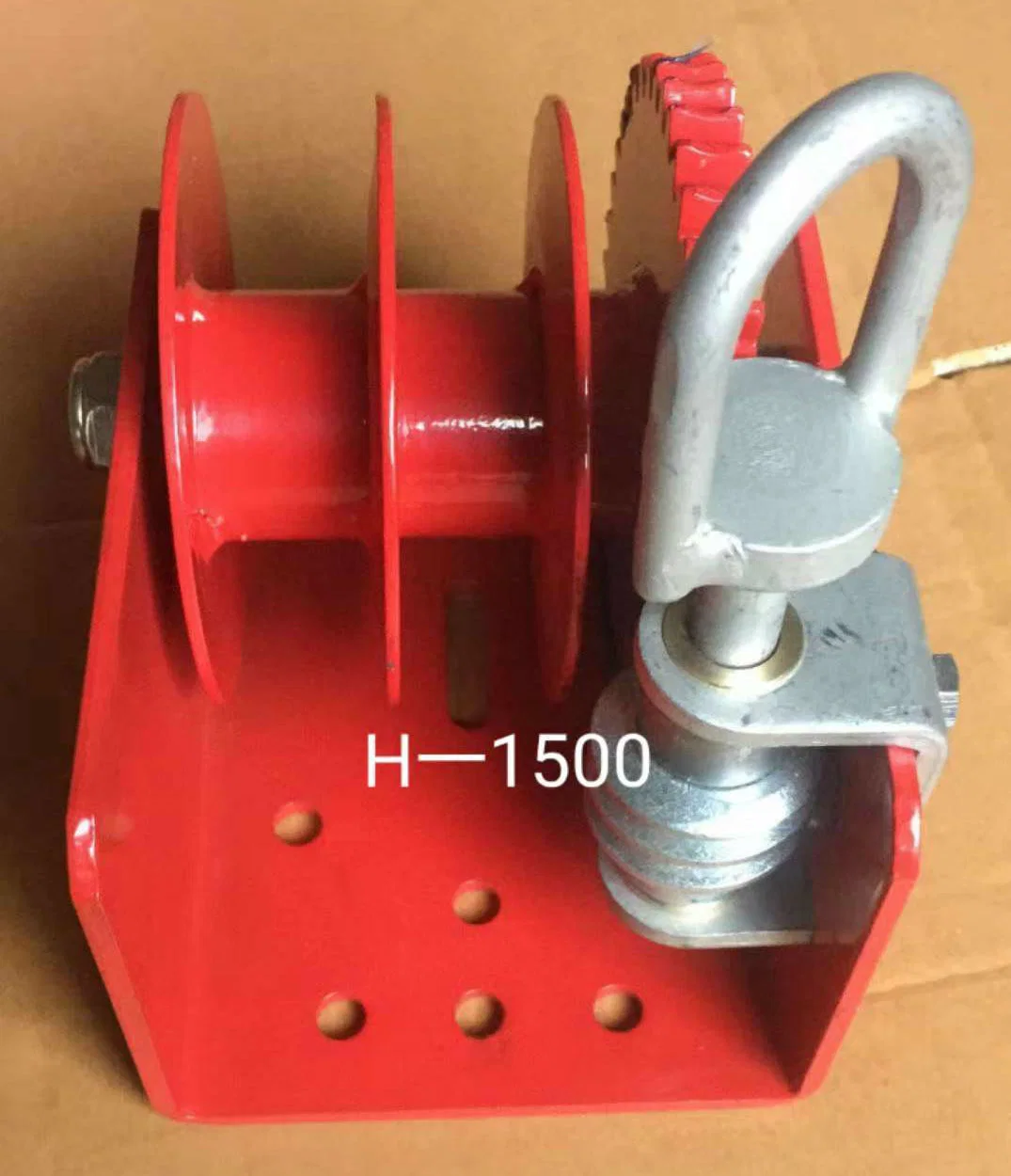 Pan Feeding Nipple Drinking Line Winch with Top Quality From China