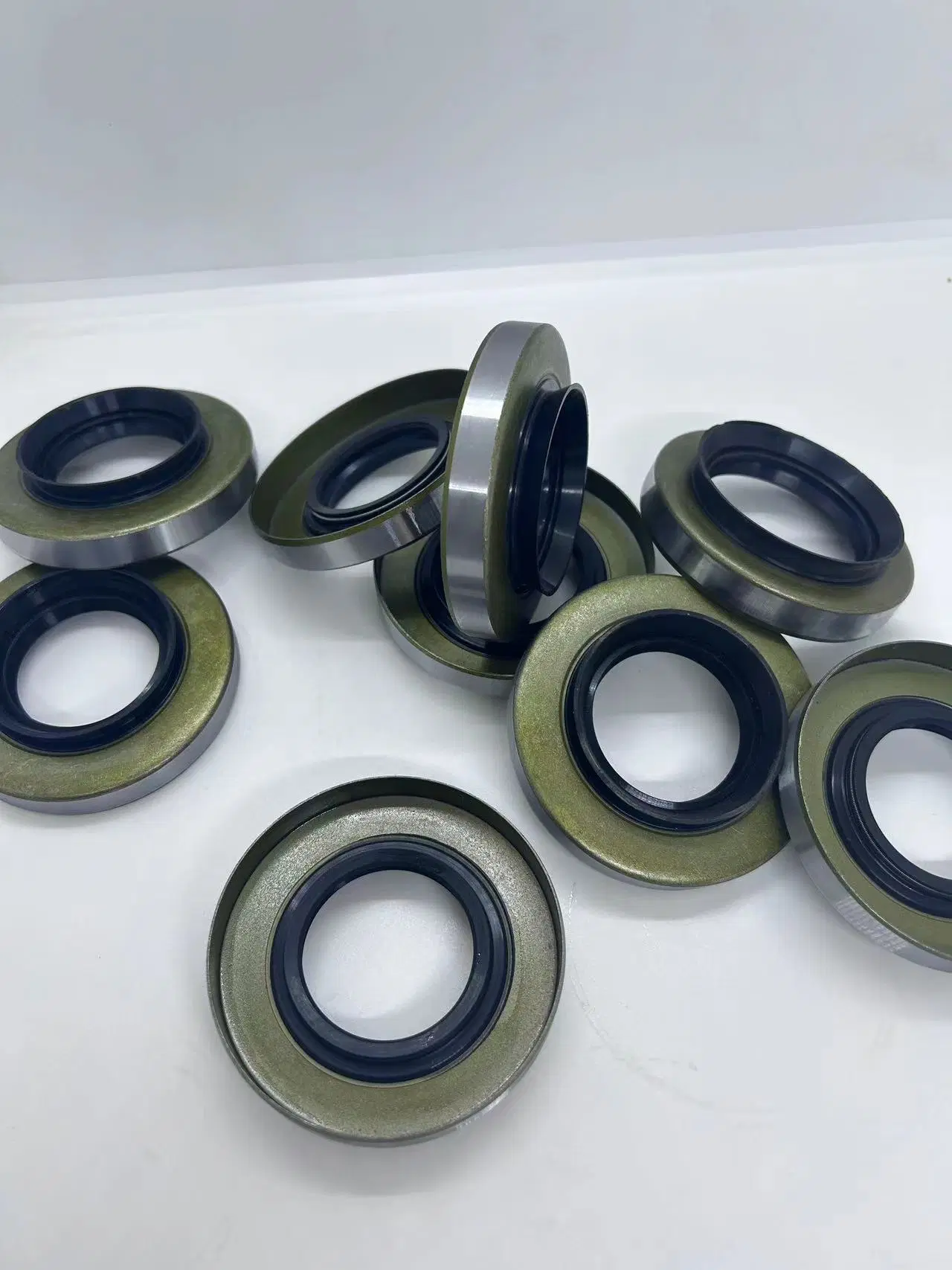 48*62*7 mm Oil Seal Cassette Seal for Car and Other Agricultural Machinery