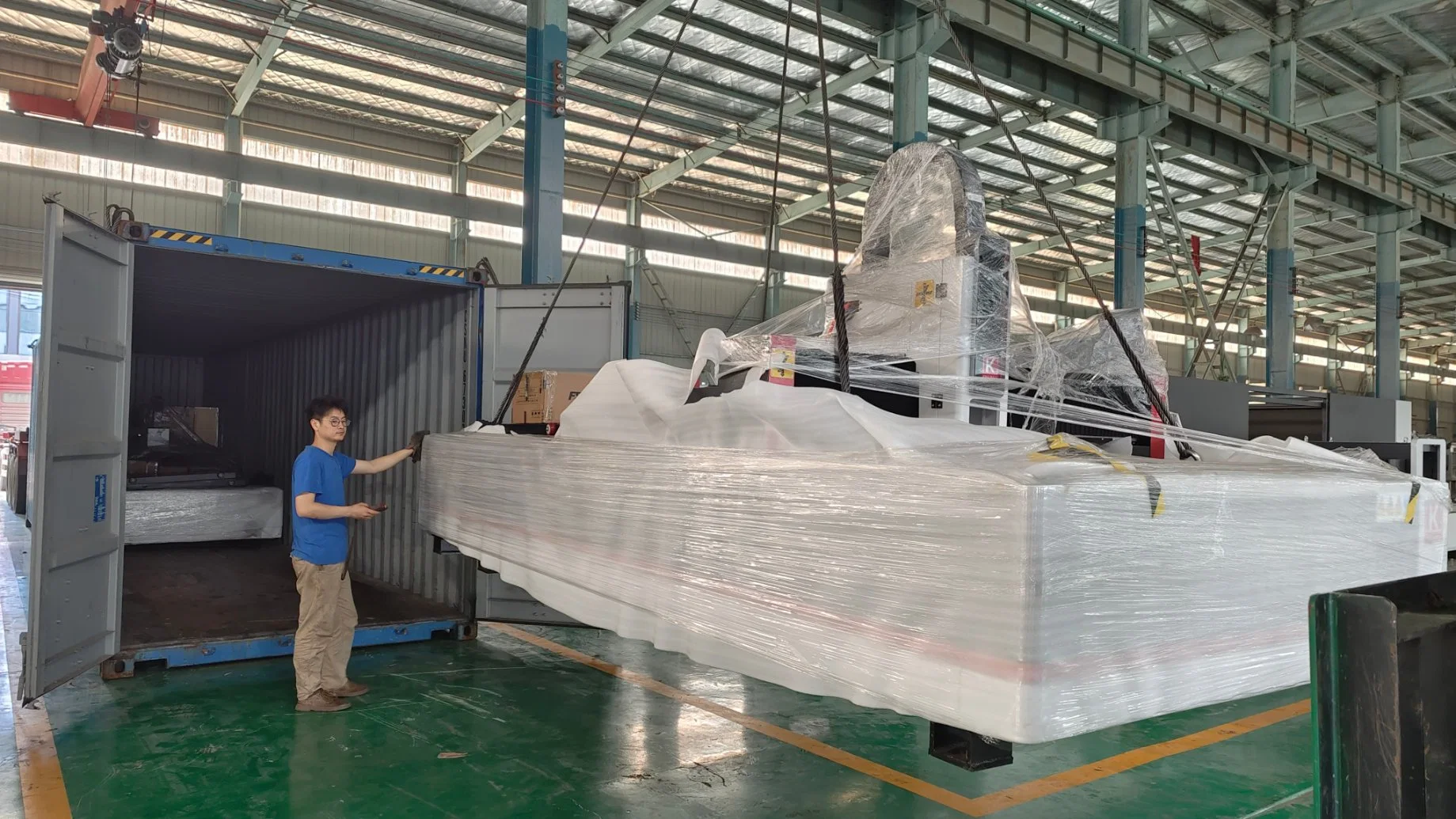 High Precision 2000W Fiber Laser Metal Sheet Cutting Machinekcl-3015