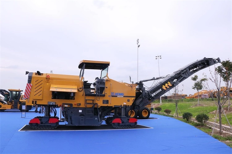 2meters Asphalt Concrete Road Maintenance Resurfacing Cold Milling Machine Xm200K