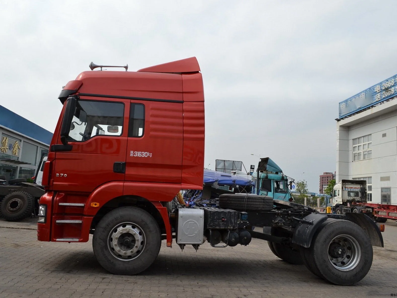 Sinotruk HOWO 6X4 400/430HP 10 Wheels Heavy Duty Prime Mover A7 H7 N7 8X4 Euro 2 Tri Axle Dumper Tipper Shacman FAW Cargo Pull Tow Used Big Tractor Head Truck