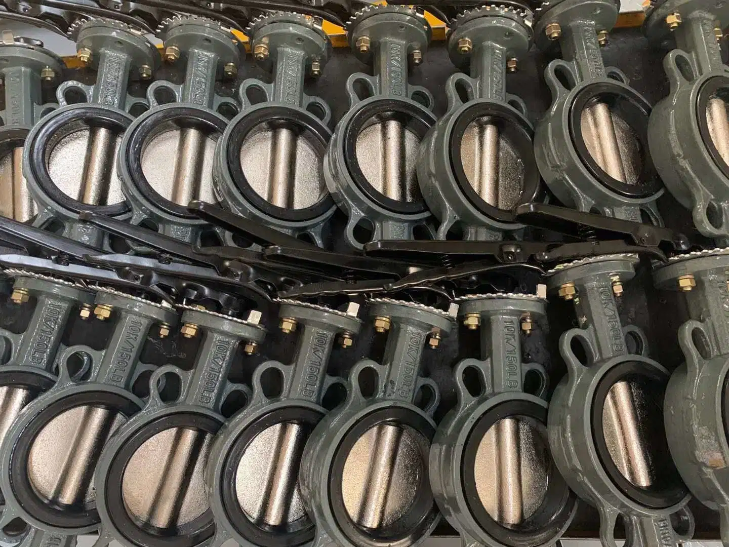 Zhv Pn16/10 Ductile Iron EPDM Seated Lever Handle Wafer Butterfly Valve