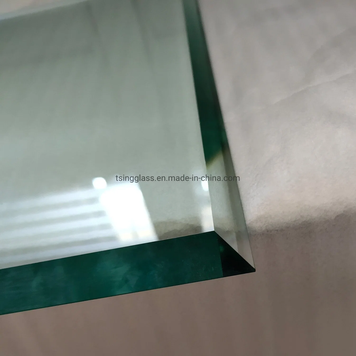 3-19mm Tempered/Toughened/Laminated/Annealed/Hot Bent/Bending Single Curved Multi-Curved Stair Handrail Float Glass Price for Coffee/Table/Sunroom/Greenhouse