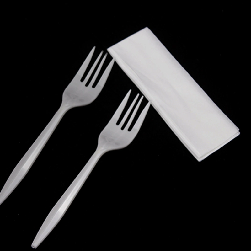 2.5g Tenedor de plástico desechable de PP Cubiertos de plástico de PP de 148 mm de longitud Tenedor de plástico blanco personalizado para restaurante