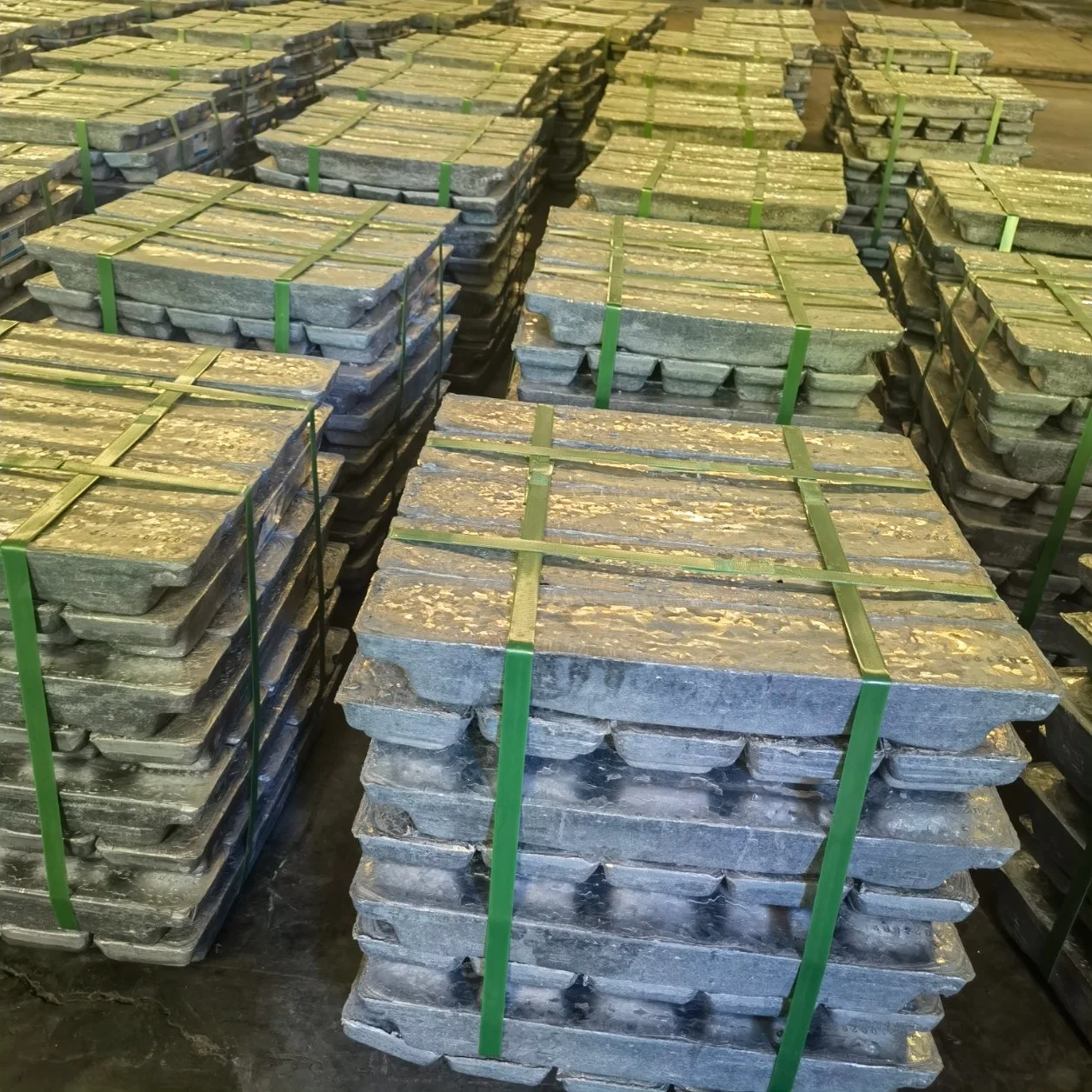 Lead ingot 99.99% / Pure Lead ingot Premium Grade in سعر الشحن/الطاحونة