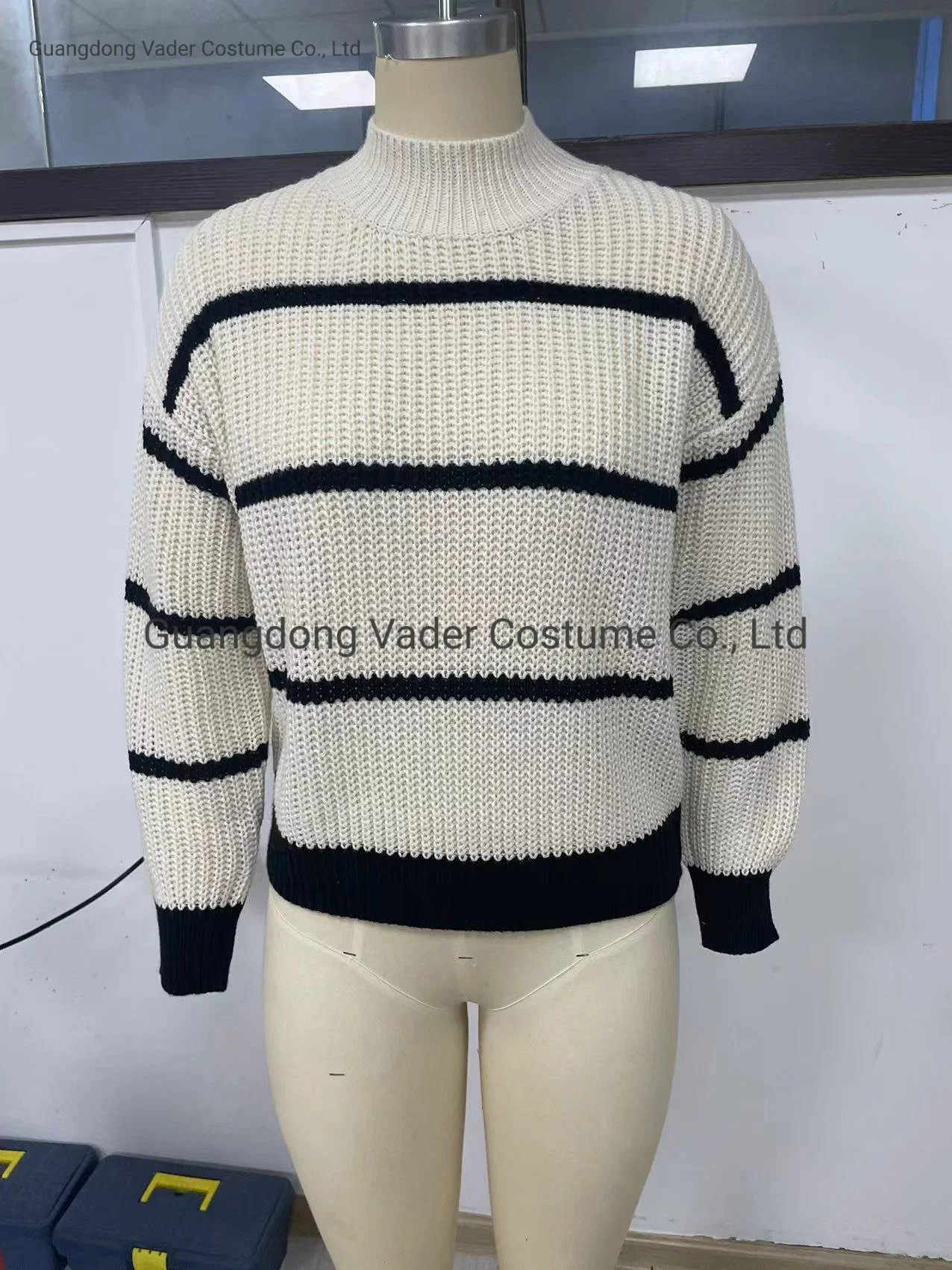 Knitted Pullovers Ladies&prime; Sweaters Stripes Are Hot Sellers of Autumn and Winter Sweaters