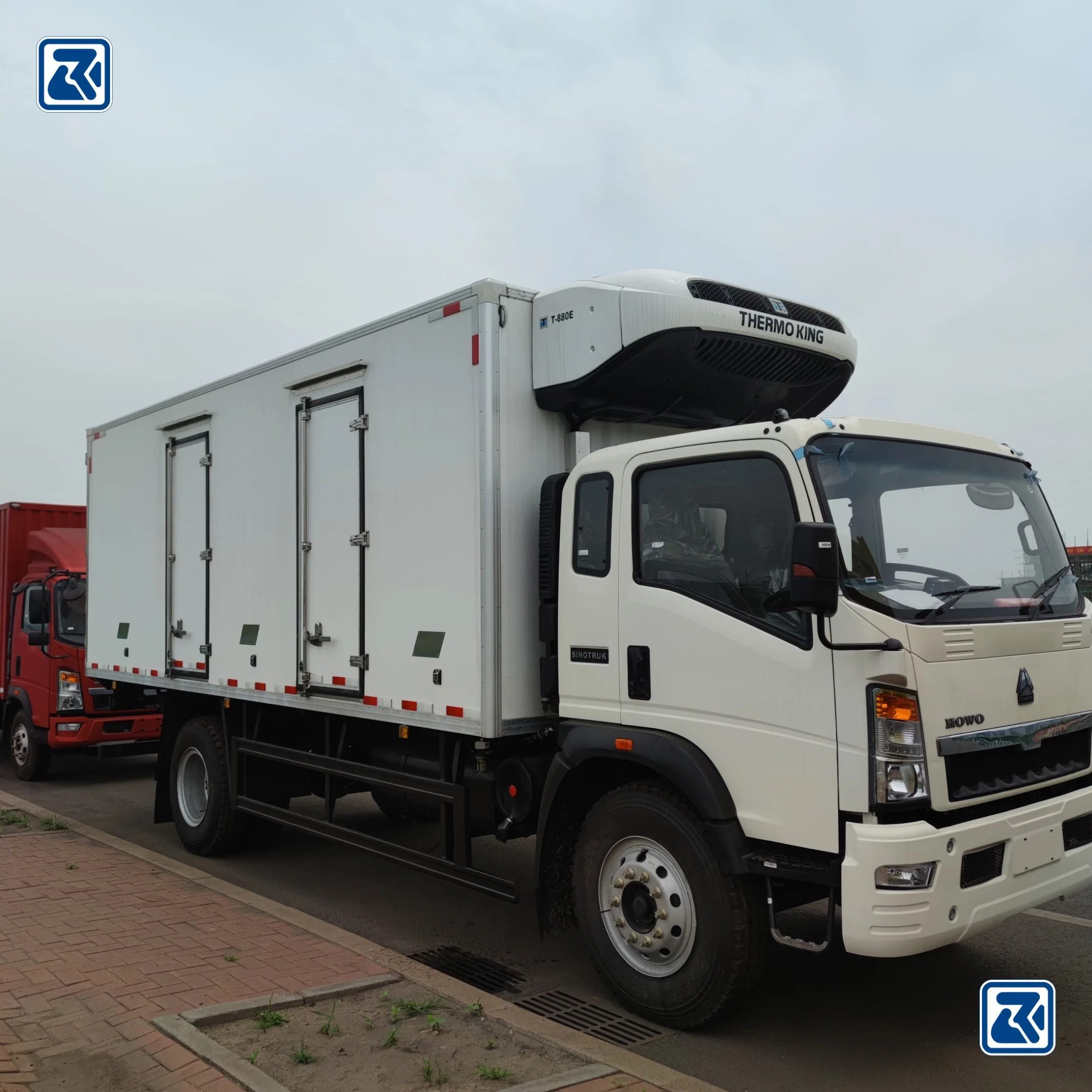 Sinotruk HOWO China/4X2 de 5 toneladas de carga de refrigeración congeladores portador Van/Luz/camión/comida/nevera/congelador Vehículo/camión refrigerado Precio/Congelación/Box