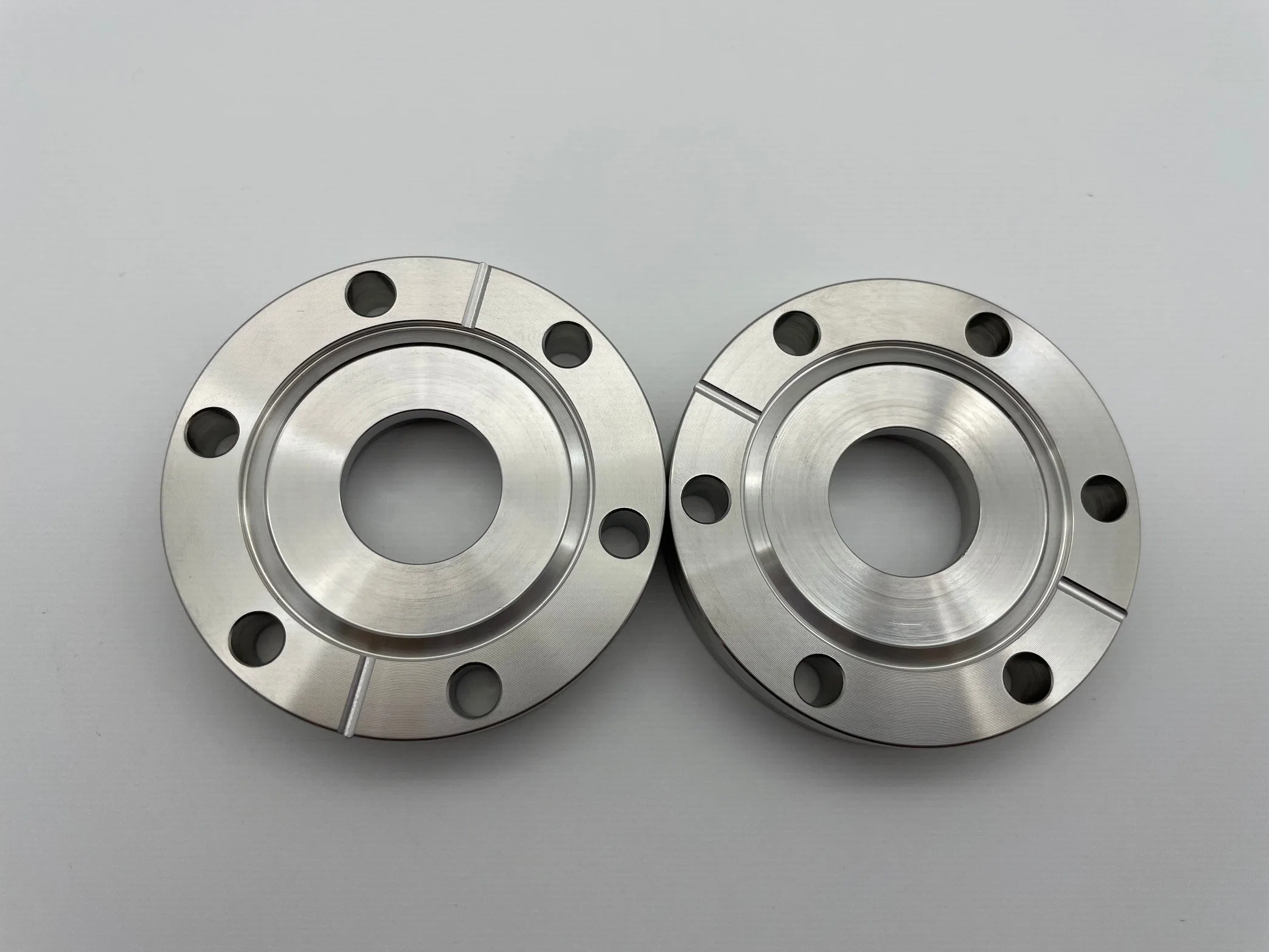 Customized Uhv Flange Stainless Steel Flange Cast Flanges CF Bored Flange with Threaded Holes