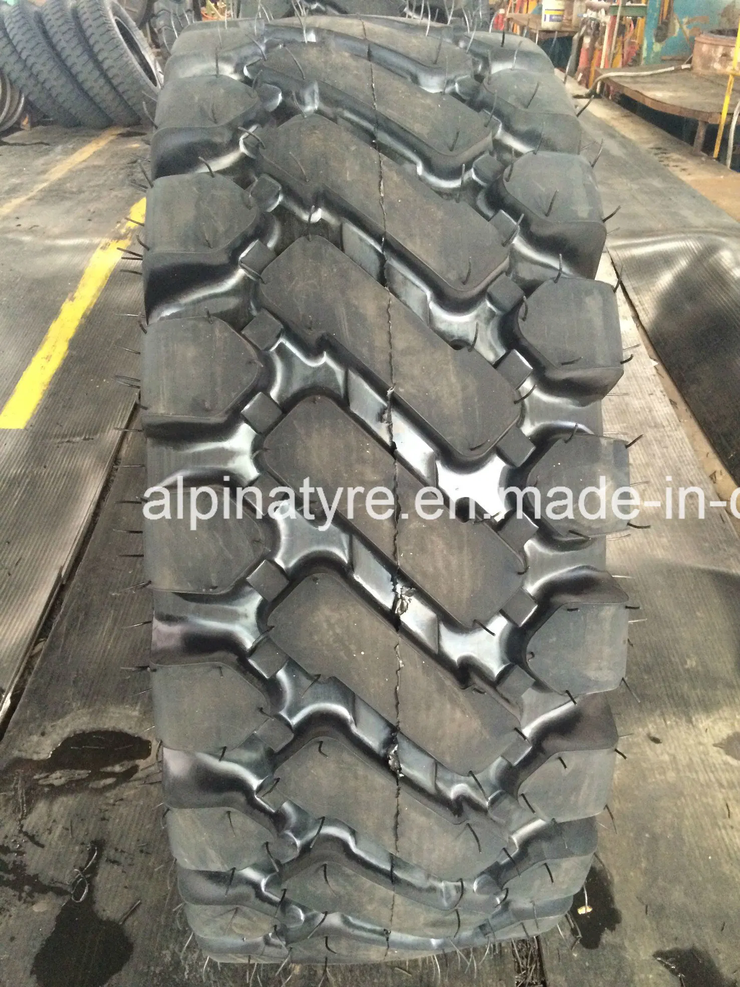 علامة ألبينا التجارية OTR Tire 20.5-25