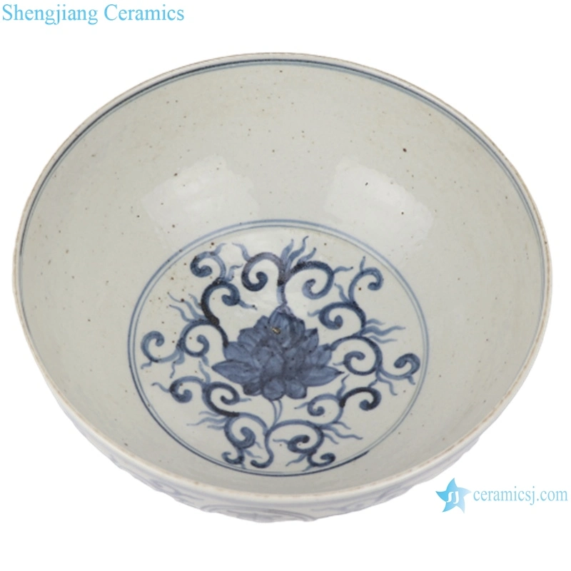 Chinese Old Style Antique Blue and White Porcelain Dragon Blessing Motif Ceramic Bowl