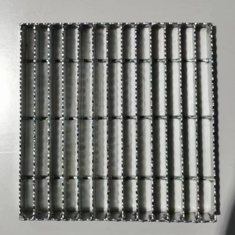 Plate-forme de cadre en acier galvanisé à chaud acier inoxydable à drain antirouille Grille d'égout 24X24 couvercle de trou d'homme en acier grille