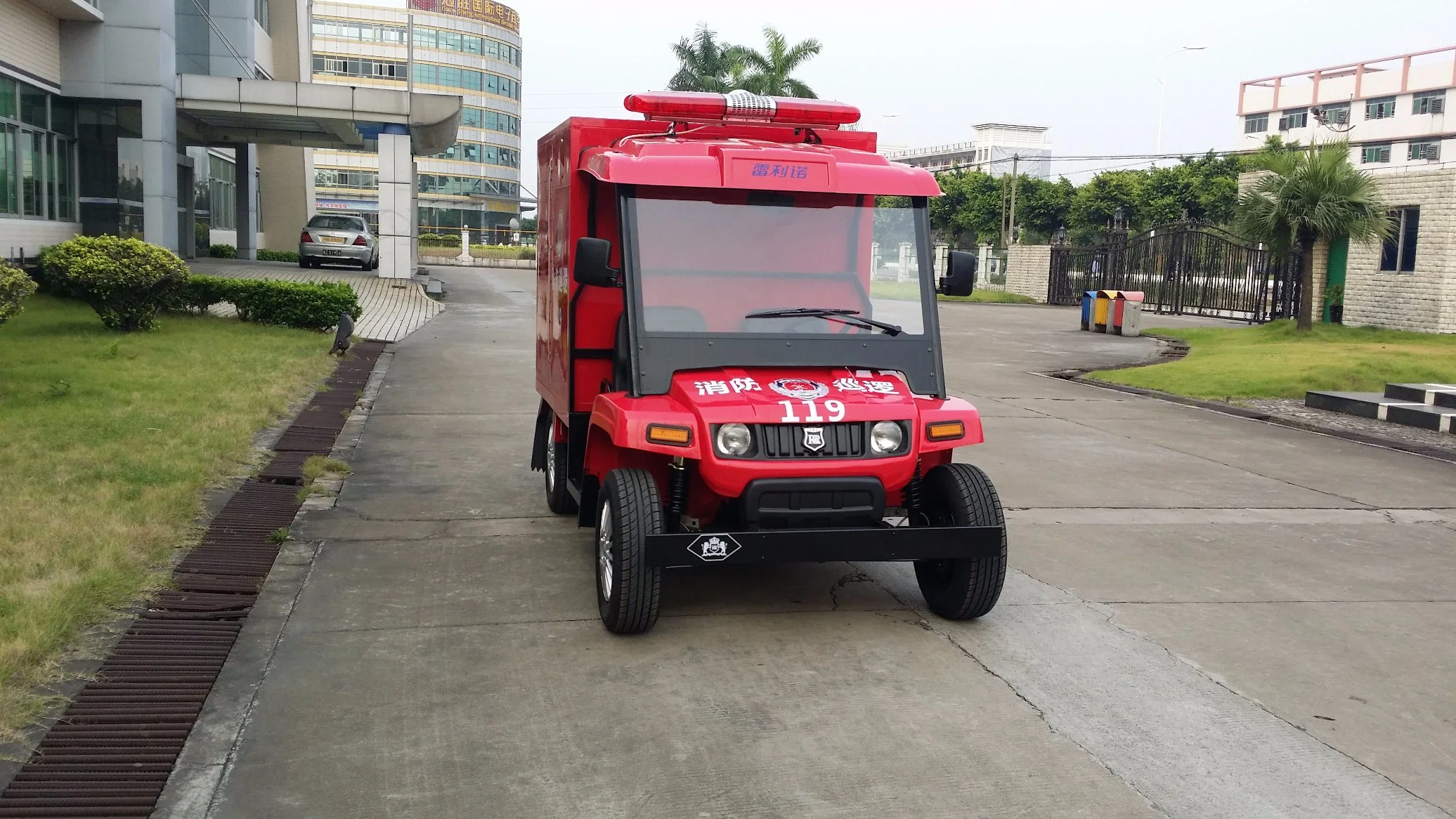 Popular 48V 2 Seater Water Tank Electric Car Fire Fighting Truck