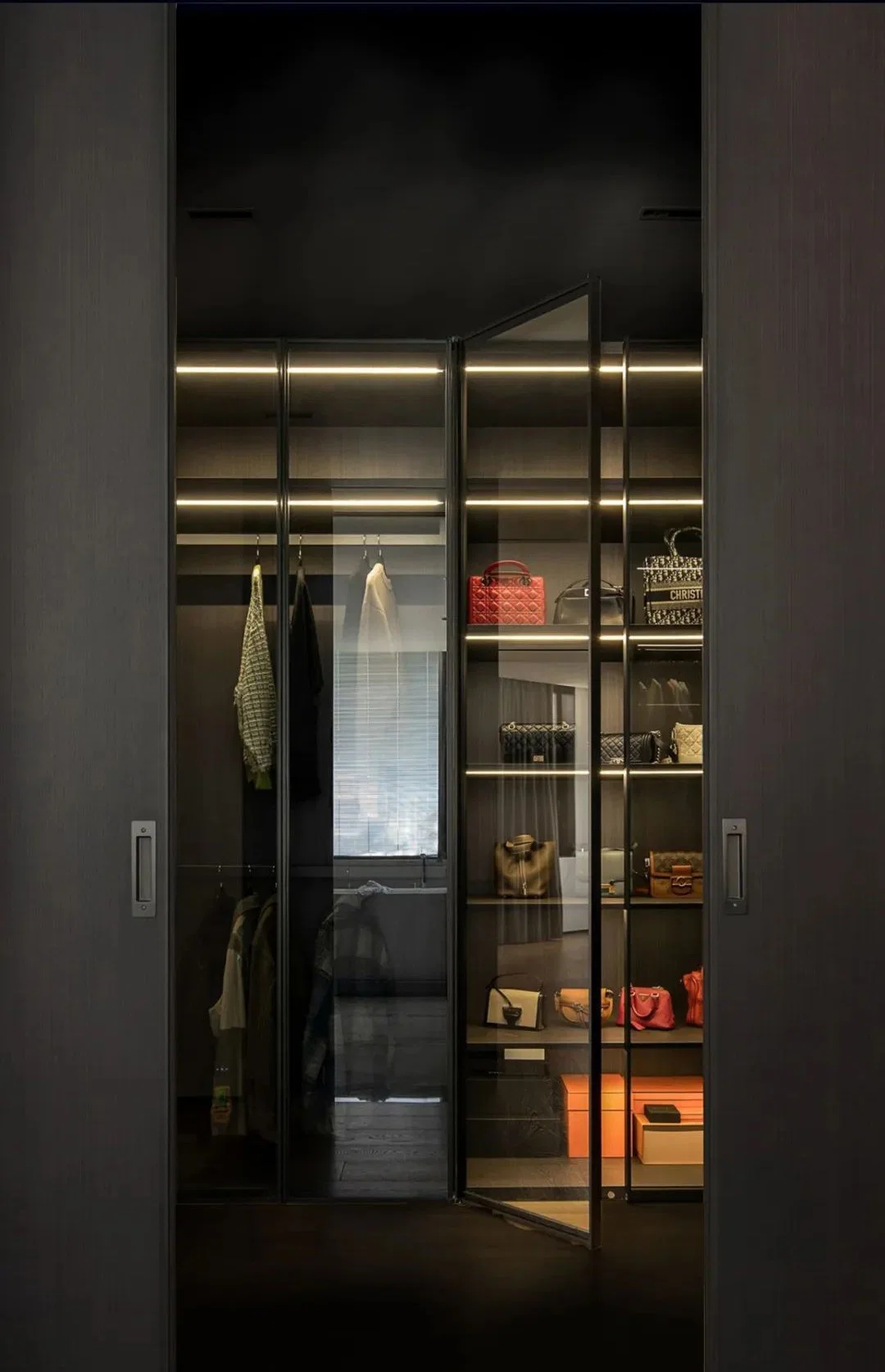 U Shape Customized Size Aluminium Handle Wardrobe Cabinet Walk in Closet Design