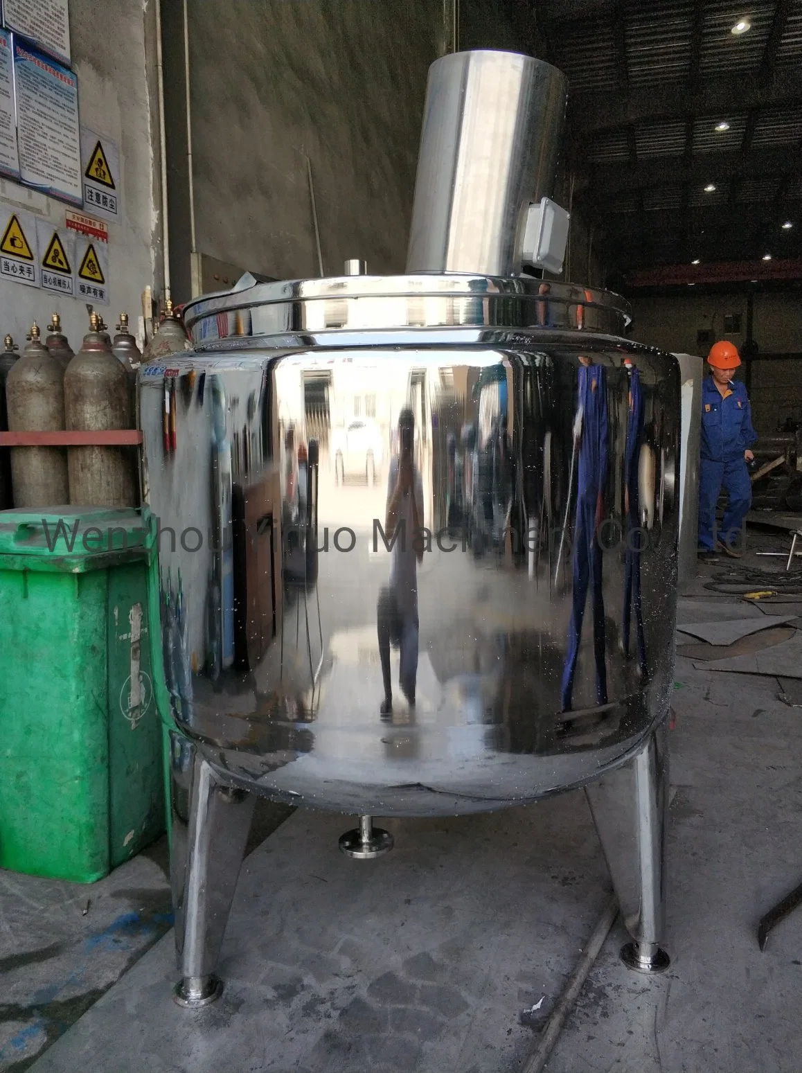 High quality/High cost performance  SS304 Stainless Steel Pharmaceutical Homogenizer Mixing Water Oil Phase Tank