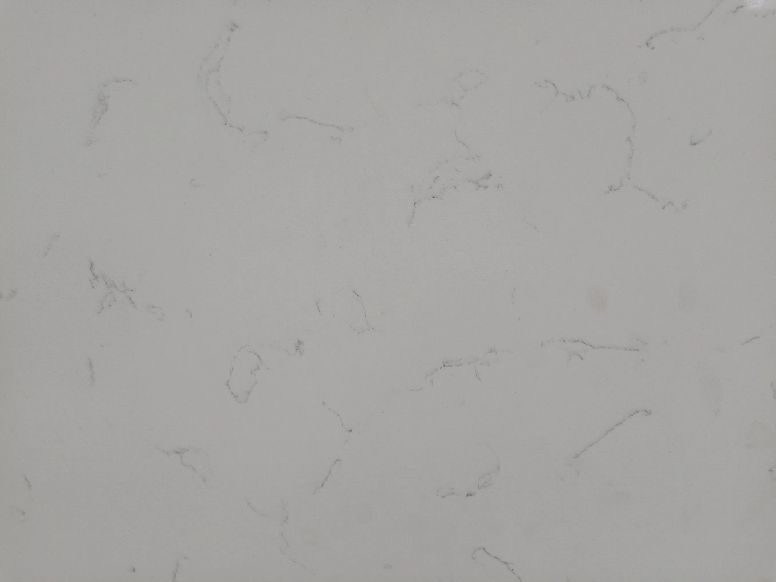 Wholesale/Supplier Engineered Artificial Quartz Stone Slab White Calacatta Projected for Kitchen Countertop