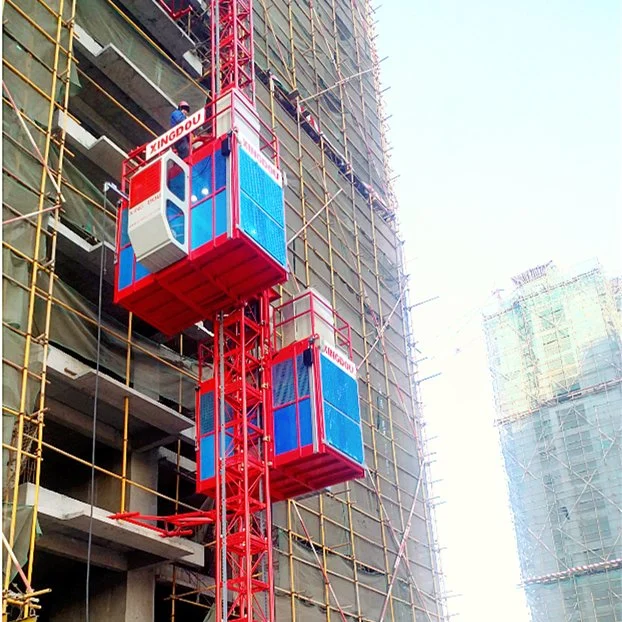 La construction d'un palan et de grue à tour le bâtiment d'un palan ascenseur avec dispositif de sécurité et autres travaux de construction ascenseur