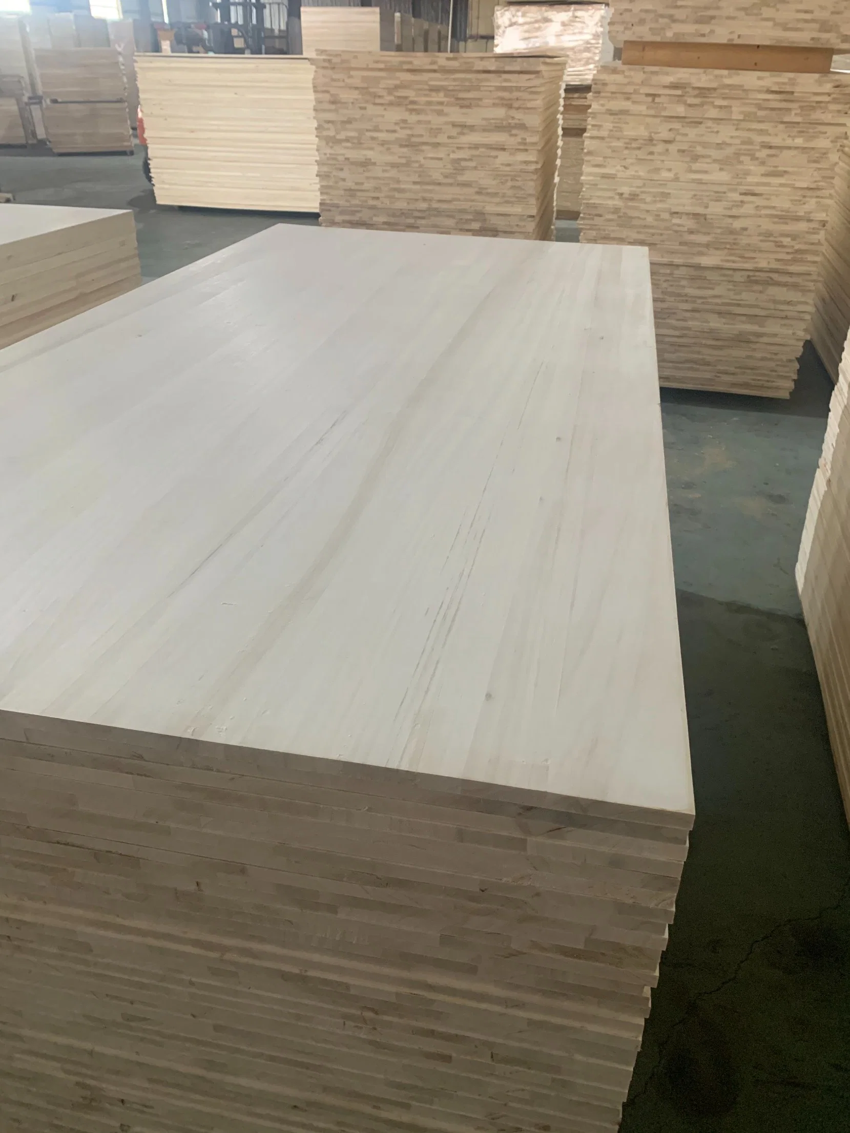 Wholesale/Supplier Price Poplar Board Bleached Veneer Solid Board